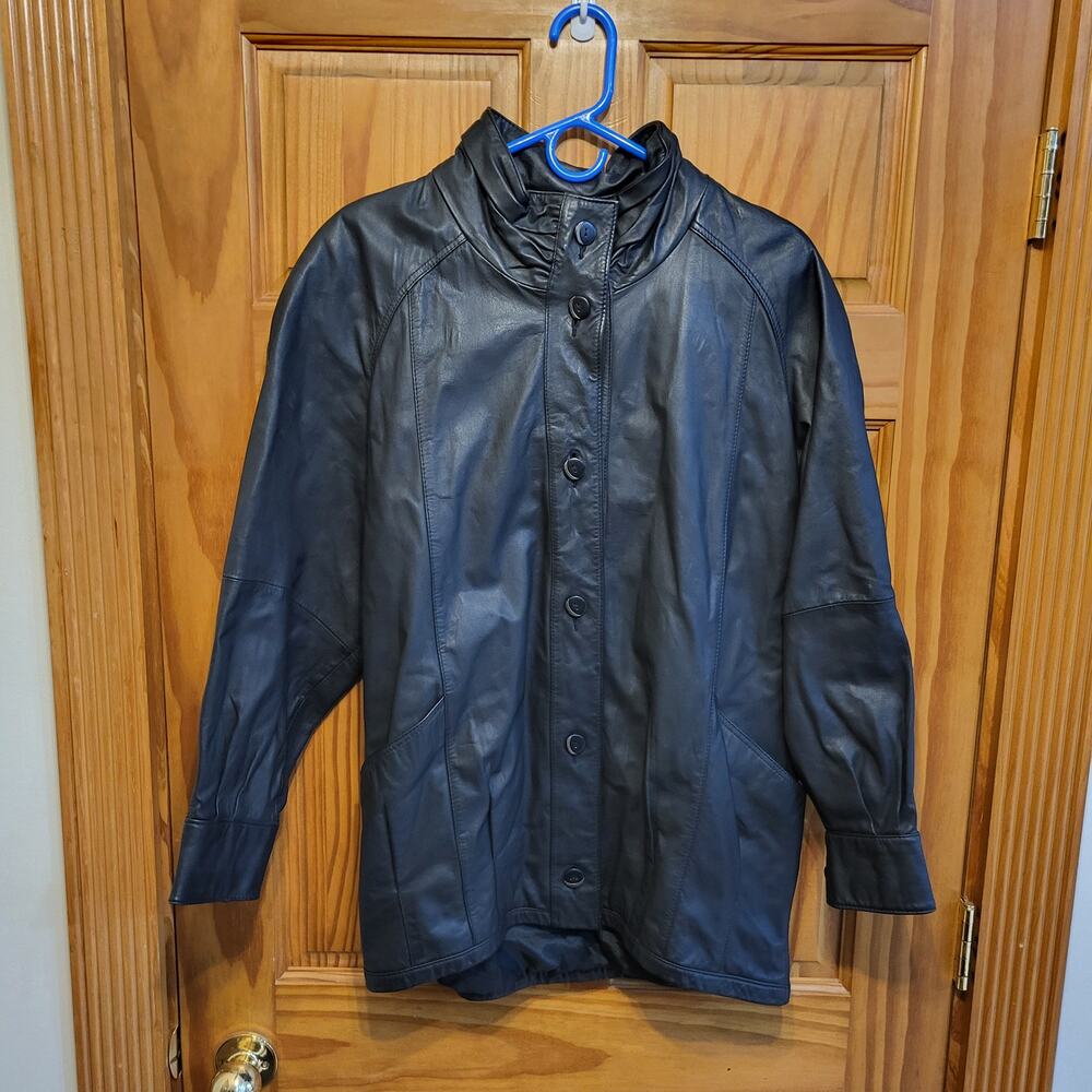 Vintage 80's Pelle black leather coat   Womens size Med